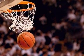 华体会官方网站-自由泳选手呼吸频率调控精准，自由泳呼吸训练视频