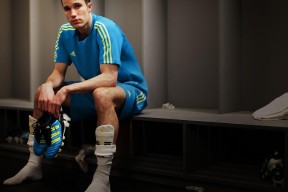 华体会登录最新地址-皇家社会边路传中精准制造得分机会，皇家社会首发