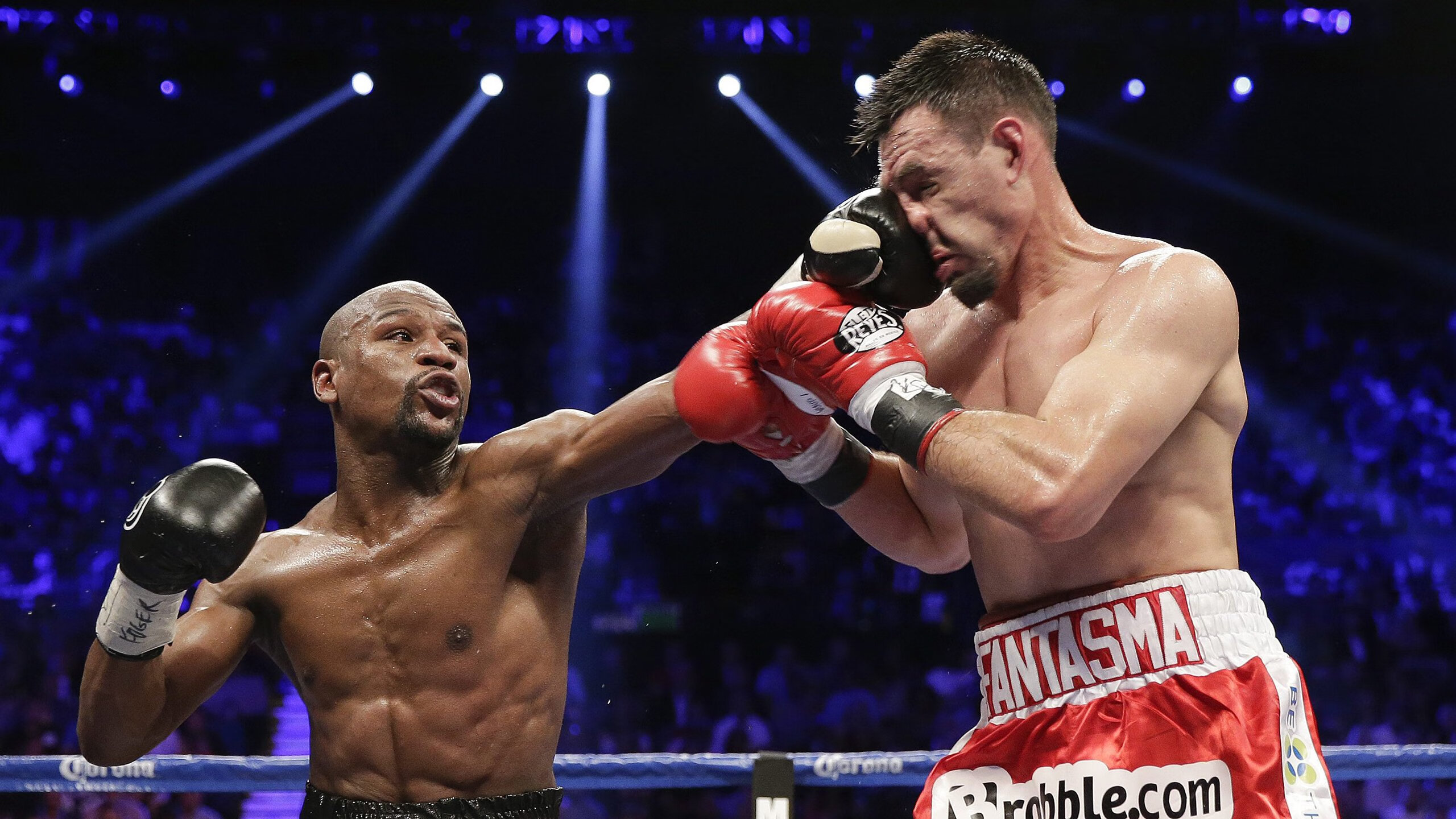 张伟丽表示比赛前会冥想放松心态,张伟丽的比赛现场